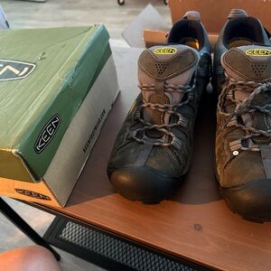 Men’s Keen target exp shoes